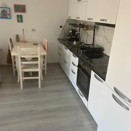 Apartment Apertamenti